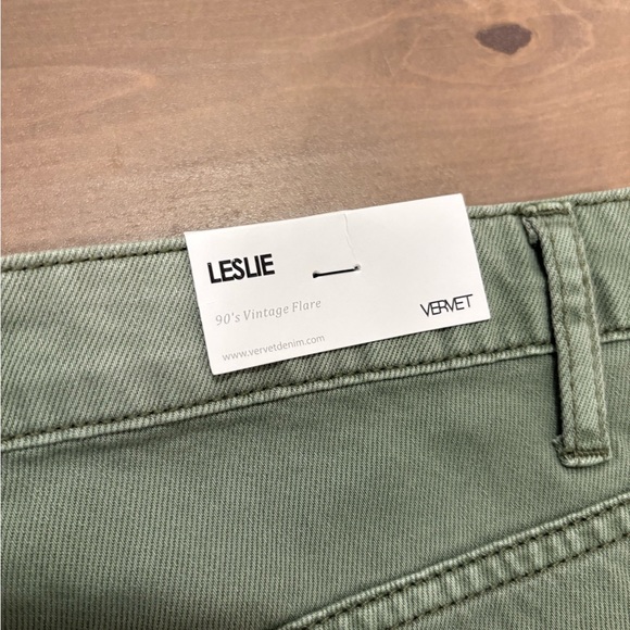 Vervet Leslie 90s Crop Flare Distressed Green Women's Denim Jeans | Size 31 - Picture 4 of 6